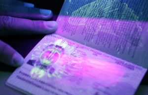 Românii care vor să călătorească în Canada trebuie să aibă pașaport biometric